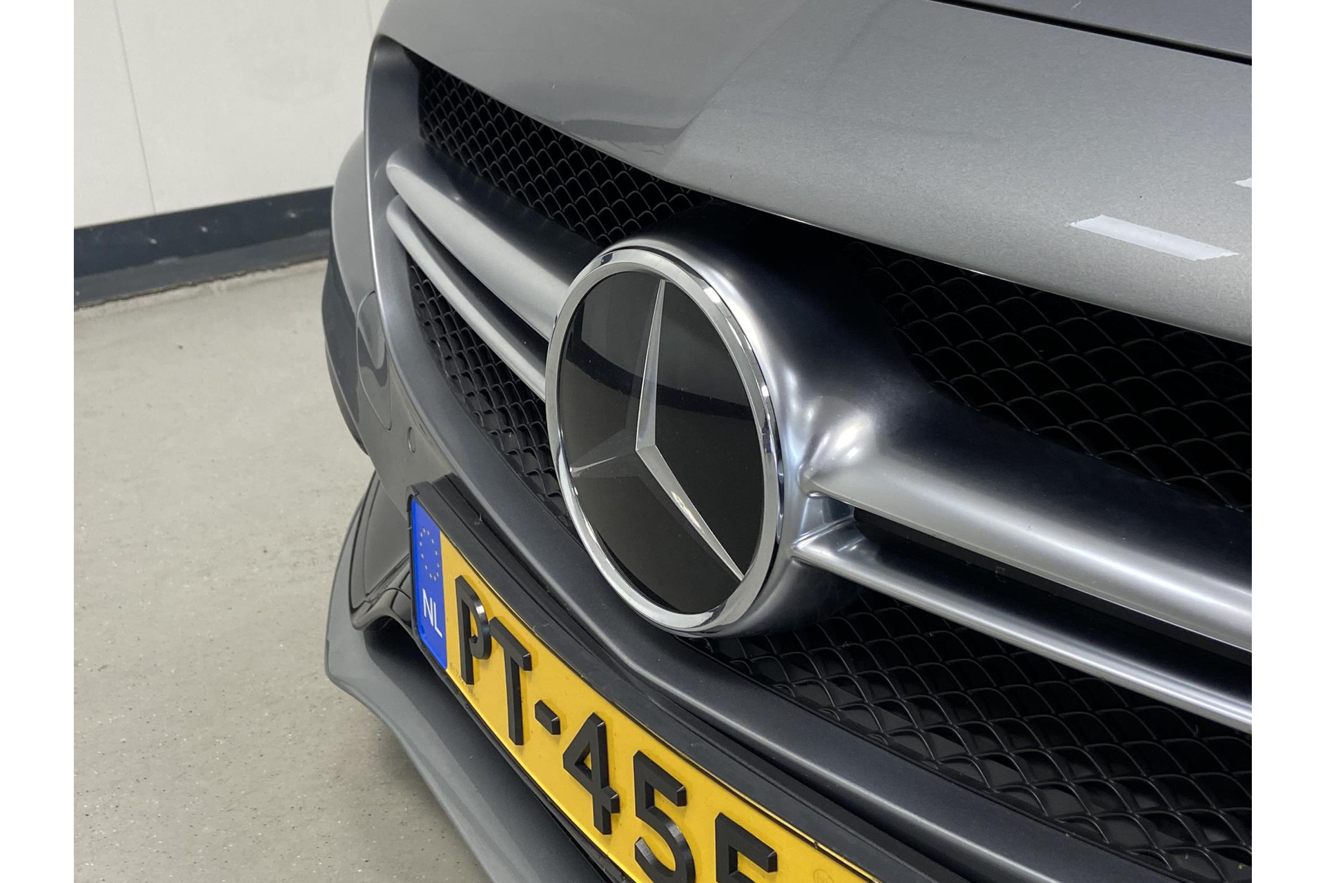 Mercedes-Benz C-Klasse C63S C63 63 S AMG*HUD*IWC*PANO*LED*CARBON*DISTR+